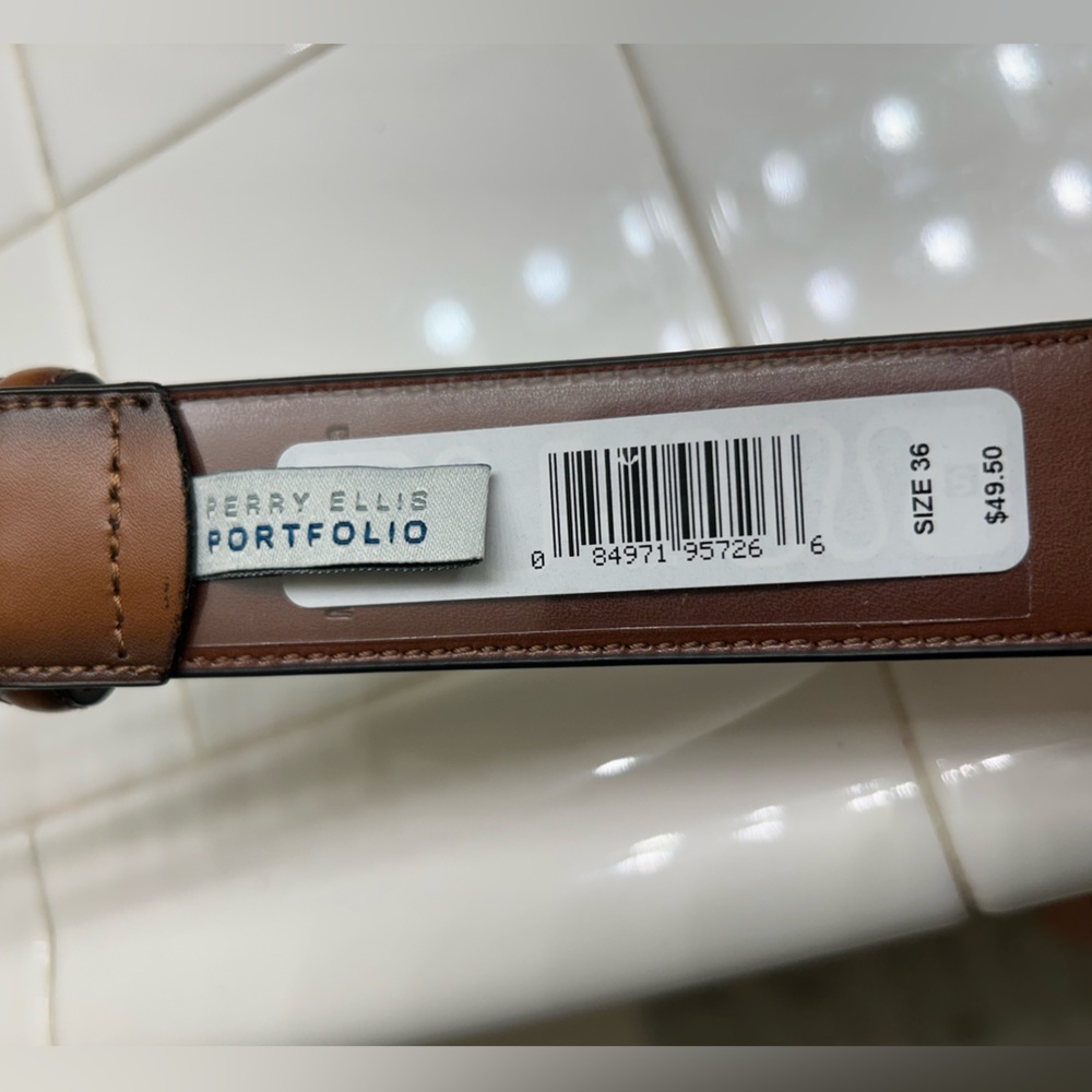 Men’s Perry Ellis Portfolio belt. Brown leather. Size 36. - Picture 4 of 6